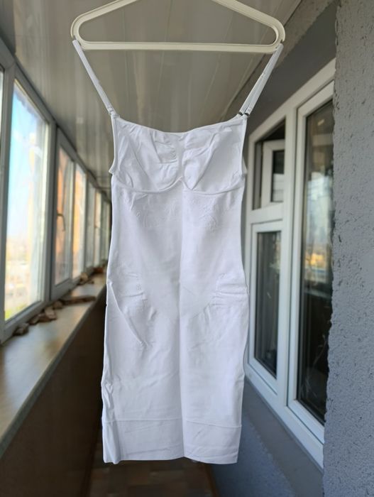 Стягуюча білизна сукня-комбінація