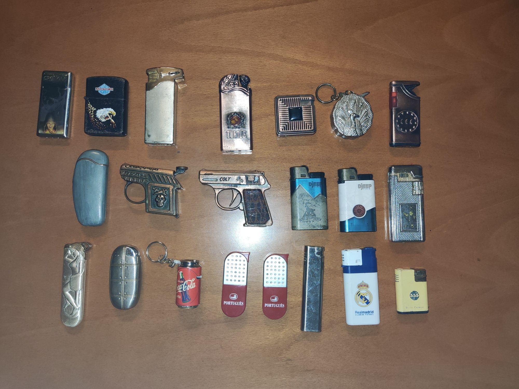 Vendo isqueiros de coleção à escolha ou todos