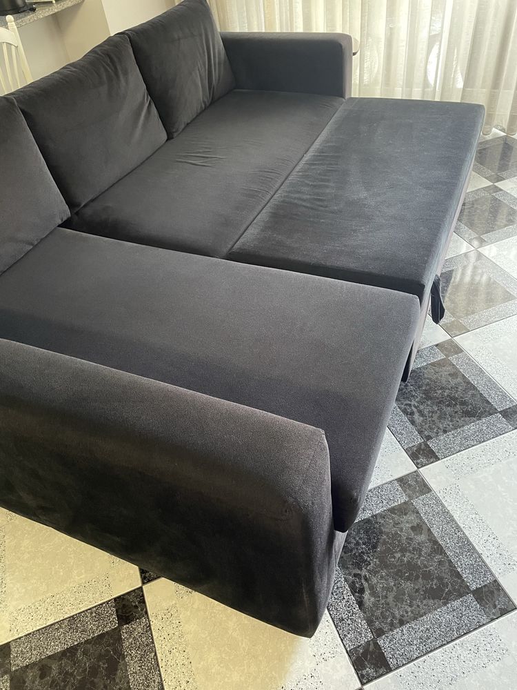 Sofa cama com chaise loungue e arrumacao