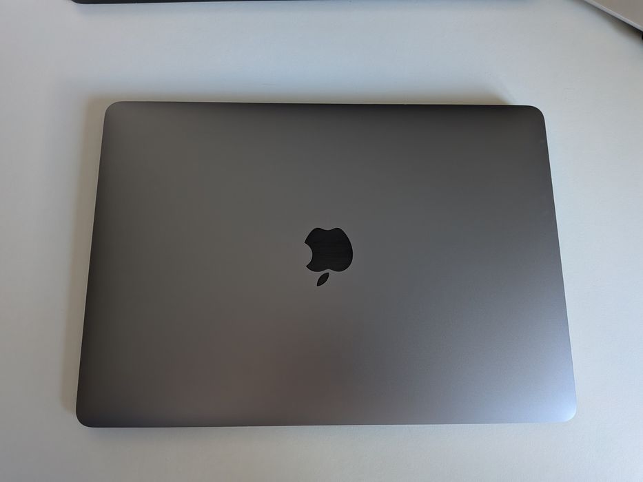 MacBook air 2019 8GB i5 avariado