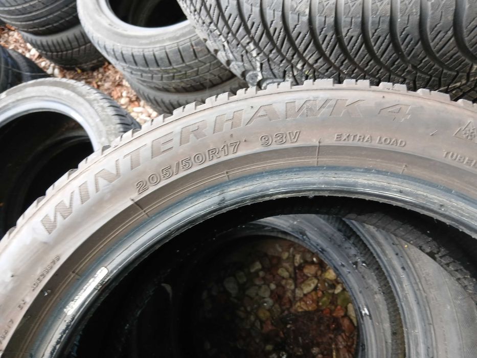 Opona używana 205/50R17 Firestone Winterhawk 4 1szt.