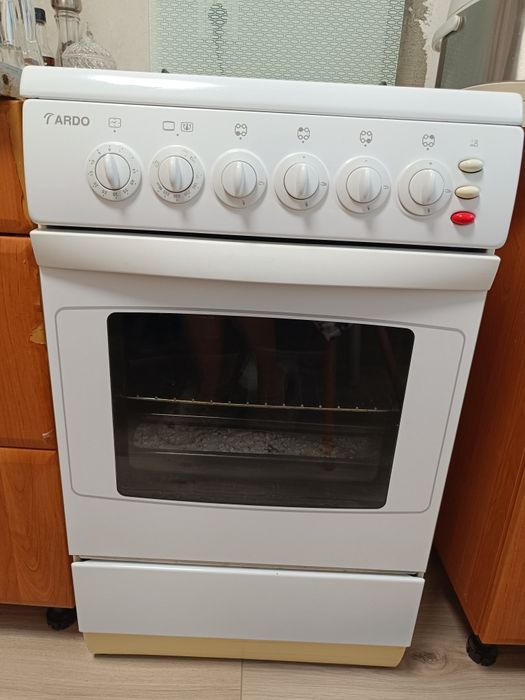 Продам газову плиту Ardo у відмінному стані.