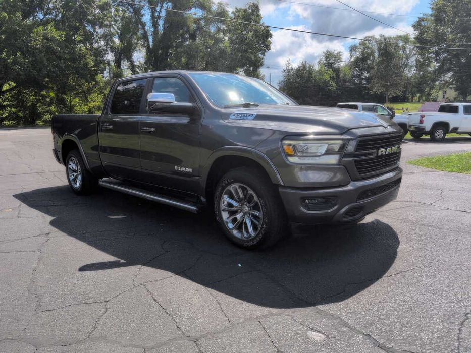 RAM 1500 Laramie      2020