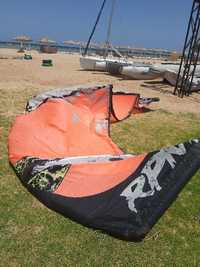 Slingshot RPM 2011  r 12m   kite