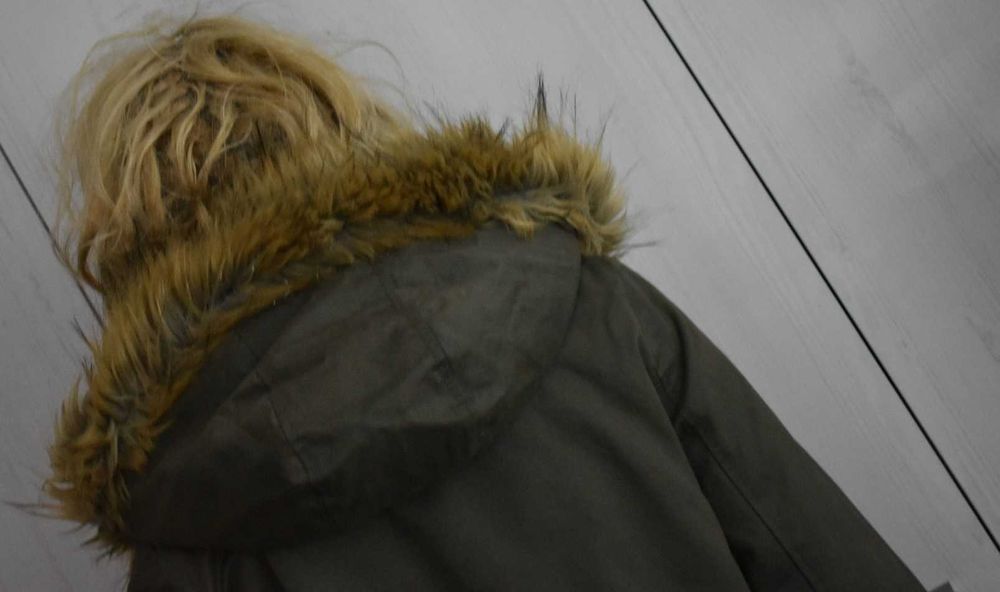 Kurtka zimowa 36 S parka ocieplana z kapturem długa płaszcz ciepła