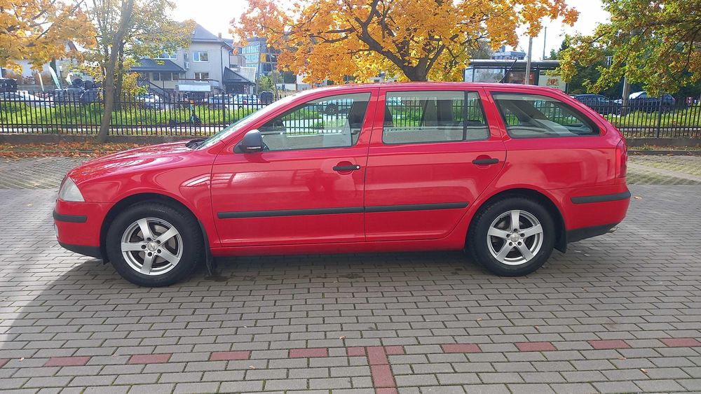 Skoda Octavia kombi 2011r 1.4mpi krajowa super stan zadbana