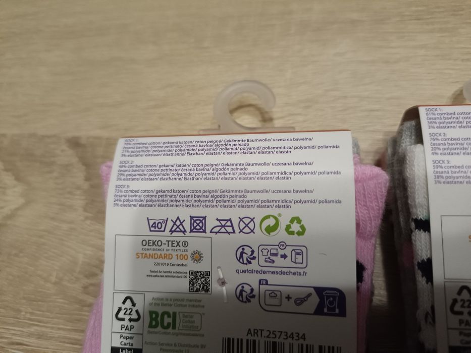 Zestaw 6 par kolorowych skarpetek stopki 23-26