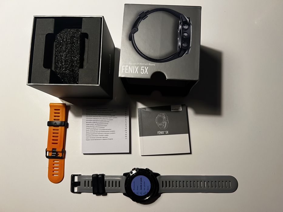 Garmin Fenix 5x , wyslwietlacz w stanie idealnym , dwa padki