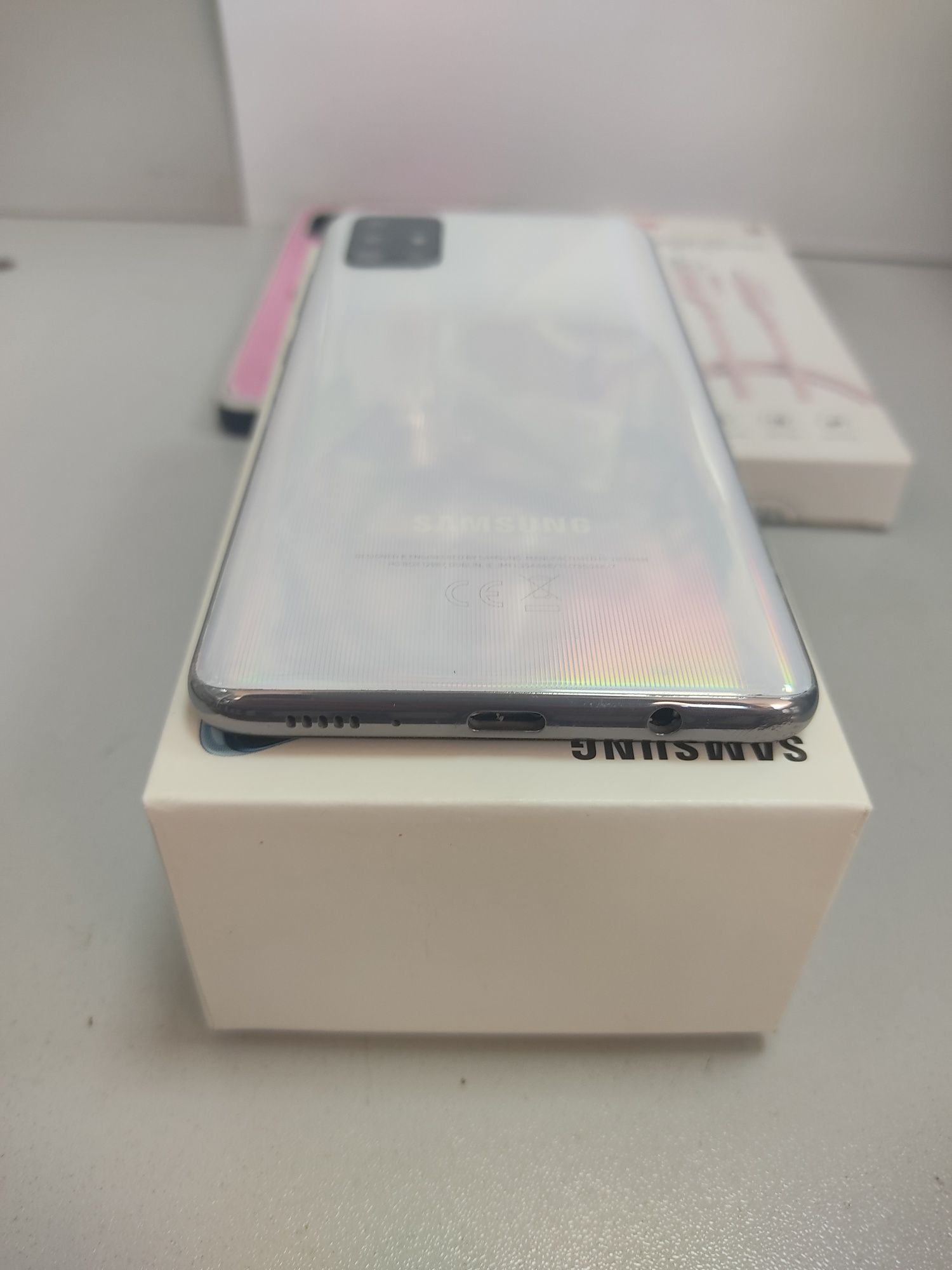 Samsung A51 6/128 gb