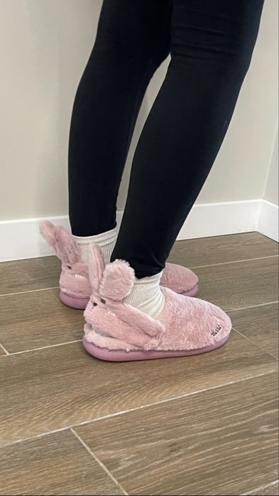 Жіночі теплі капці