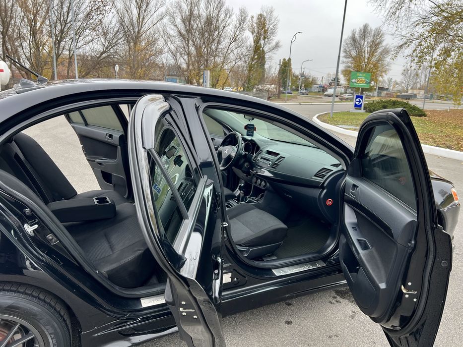 Продам Mitsubishi Lancer X