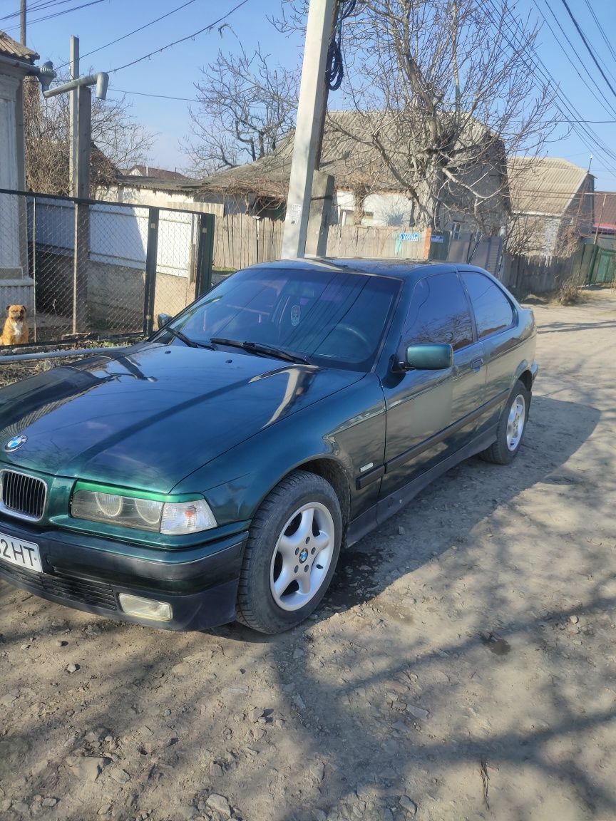 BMW E36 1.6 бензин Автомат