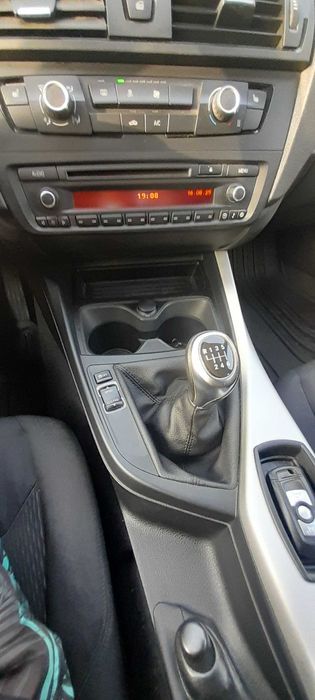 BMW 114i em muito bom estado
