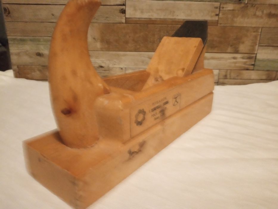 Рубанок с одиночн. ножом.