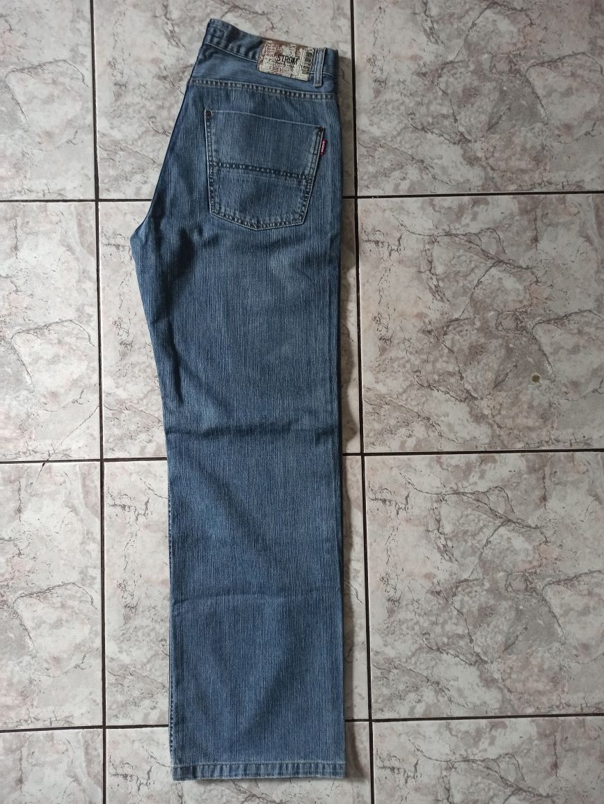 - Jeansy proste szersze męskie. Strom jeans.