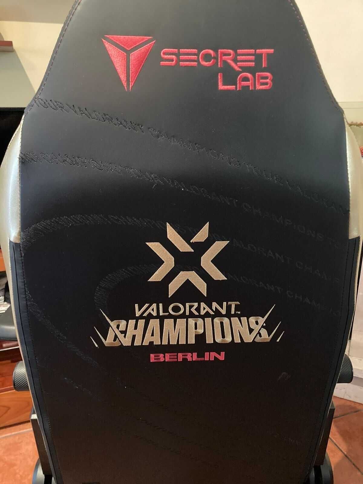 Secret lab TITAN Evo 2022 - VALORANT champions SPECIAL edition