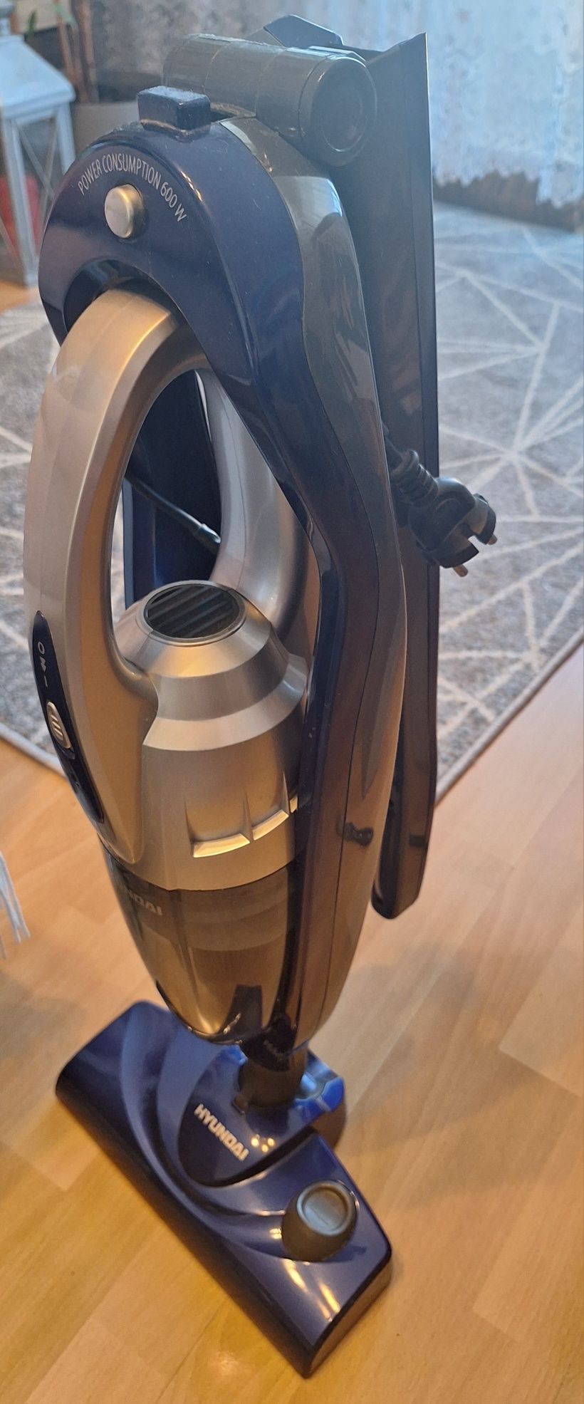 Odkurzacz pionowy Hyundai 2w1 600w składany