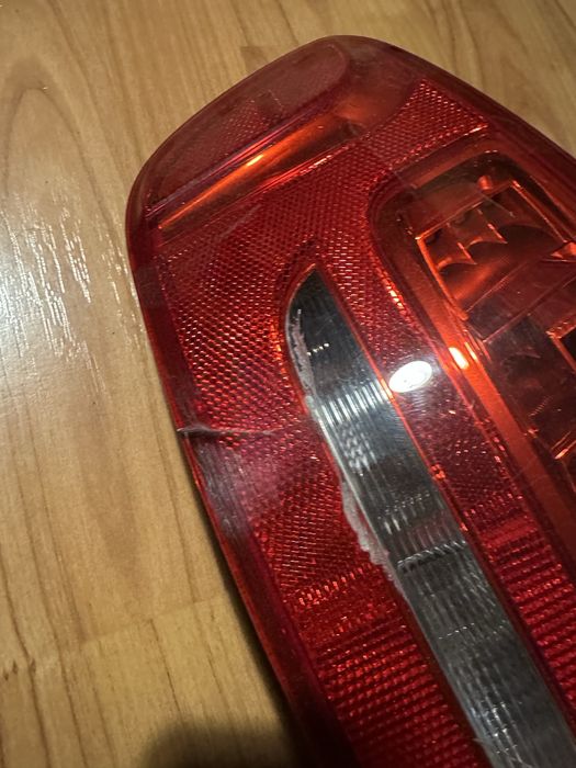 Lampa led tył lewa audi a4b8