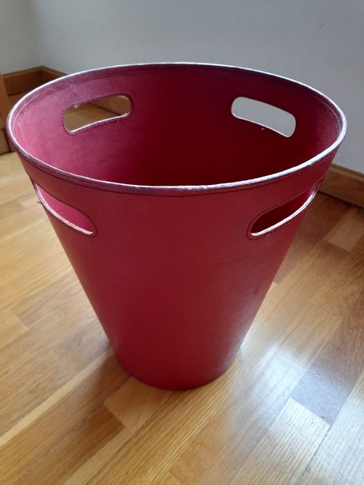 Vendo cesto de papeis