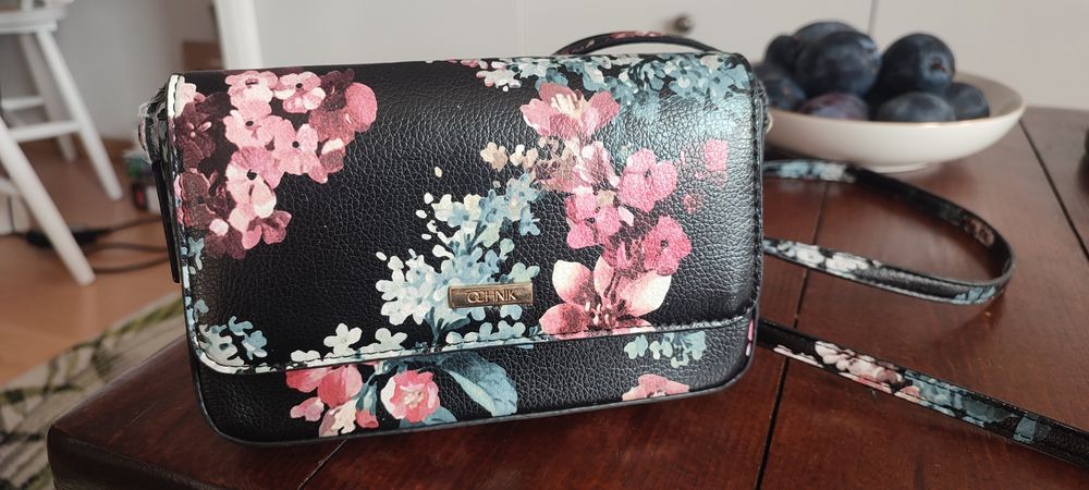 Mała przepiękna torebka Ochnik