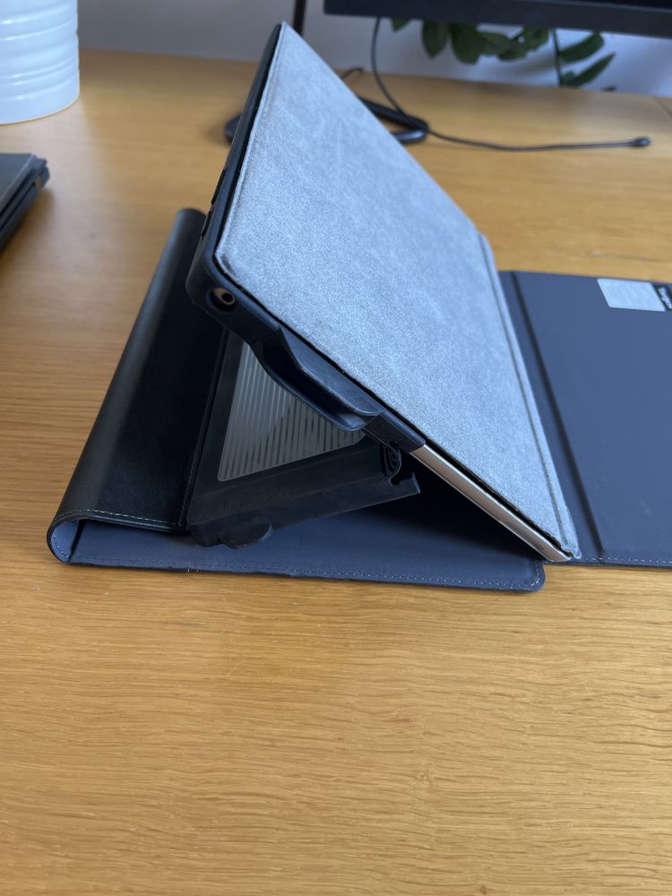 Etui microsoft surface Targus