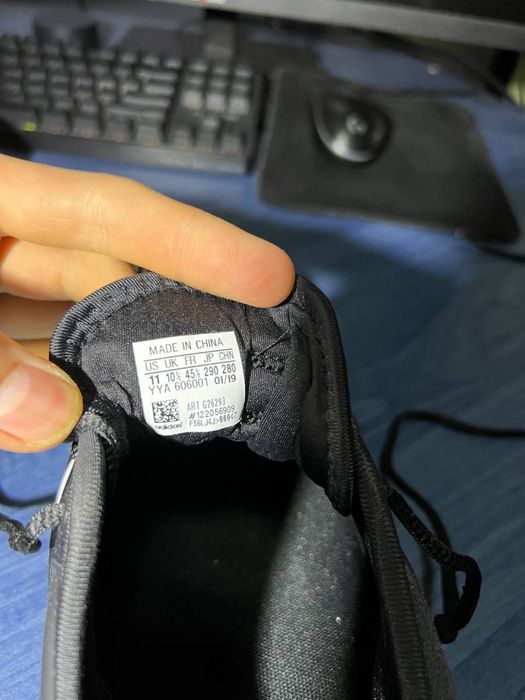 Чоловічі кросівки Adidas SoleCourt Boost M