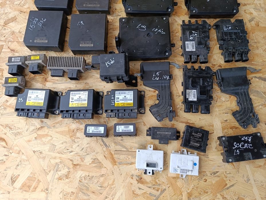 Блоки Меган 3 Сценік 3, мозги, блок комфорту, airbag, блоки запобіжник