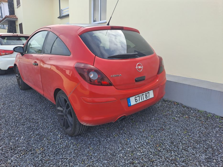 Opel corsa black edition