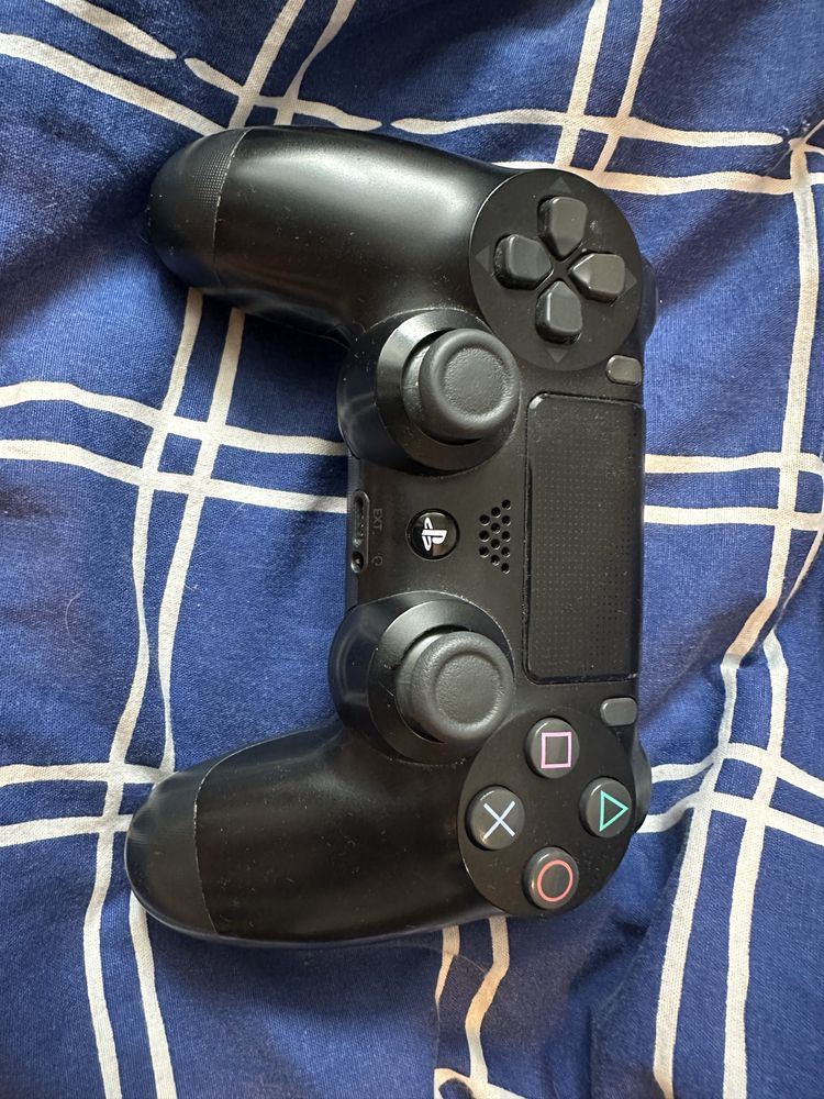 Konsola ps4 slim 500gb + 2 kontrolery + gry
