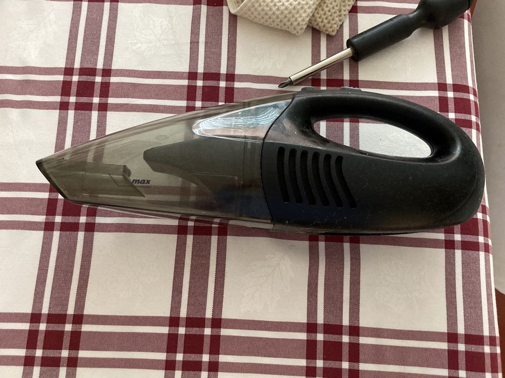 Aspirador de mão BECKEN