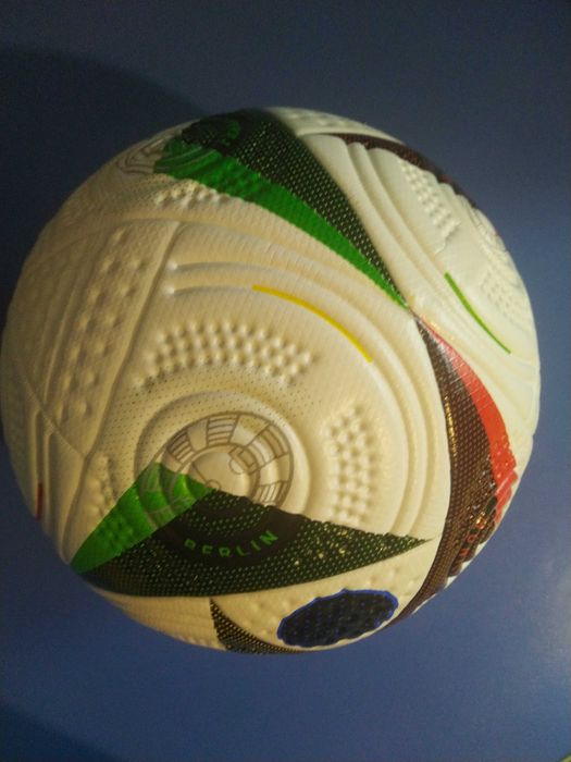 Футбольний м’яч UEFA Euro 24 League 5 р. надмiцний