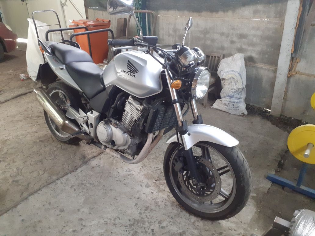 Продам Honda CBF 500.
