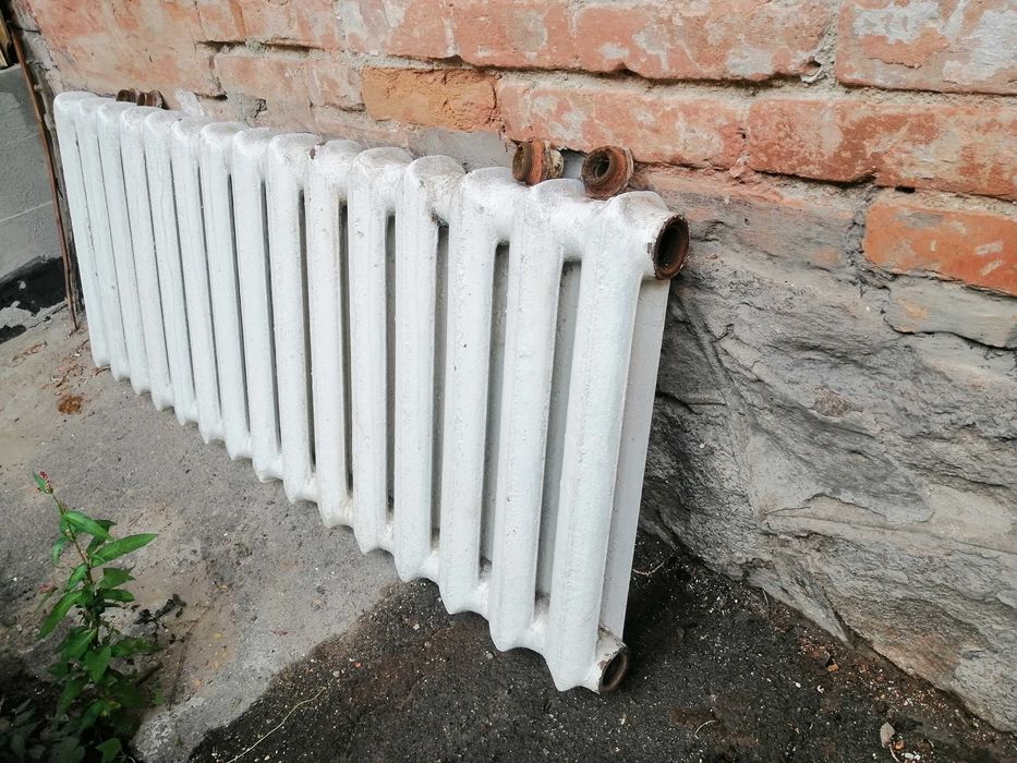 Чавунна батарея 15 секцій.