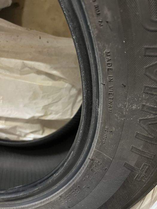 Літня резина шини 235/60/18 в гарному стані