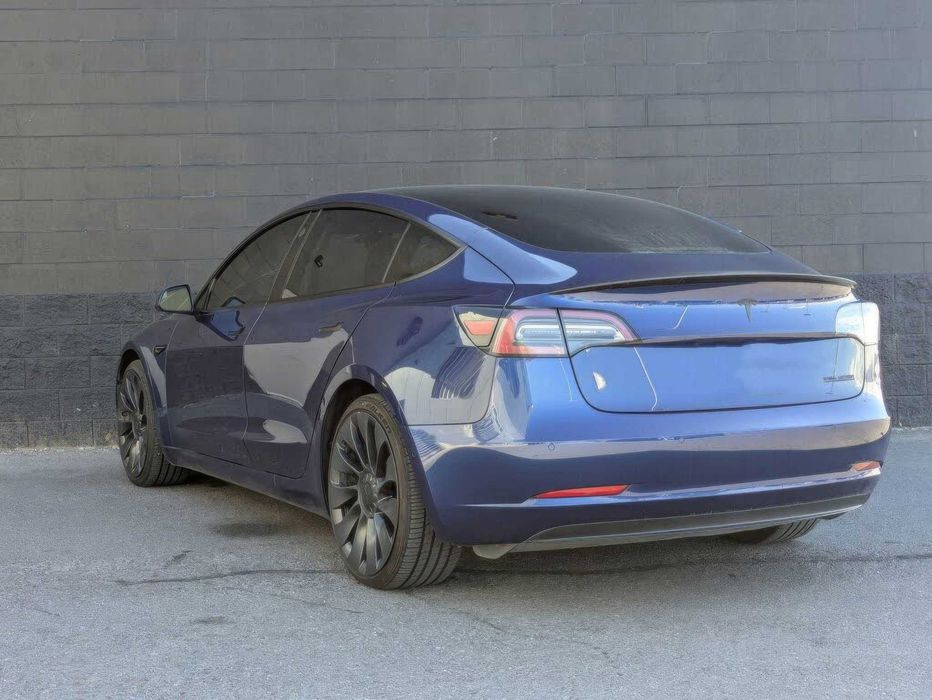 Tesla Model 3 Performance      2021