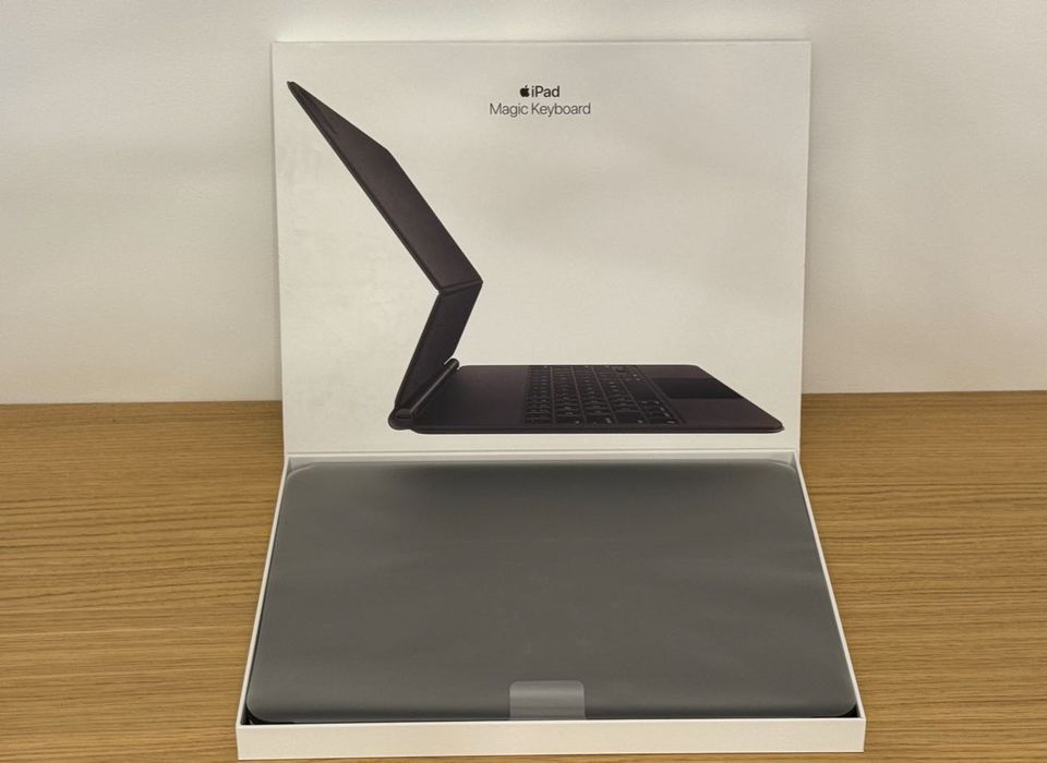 Apple Ipad Magic Keyboard 12.9" - Preto