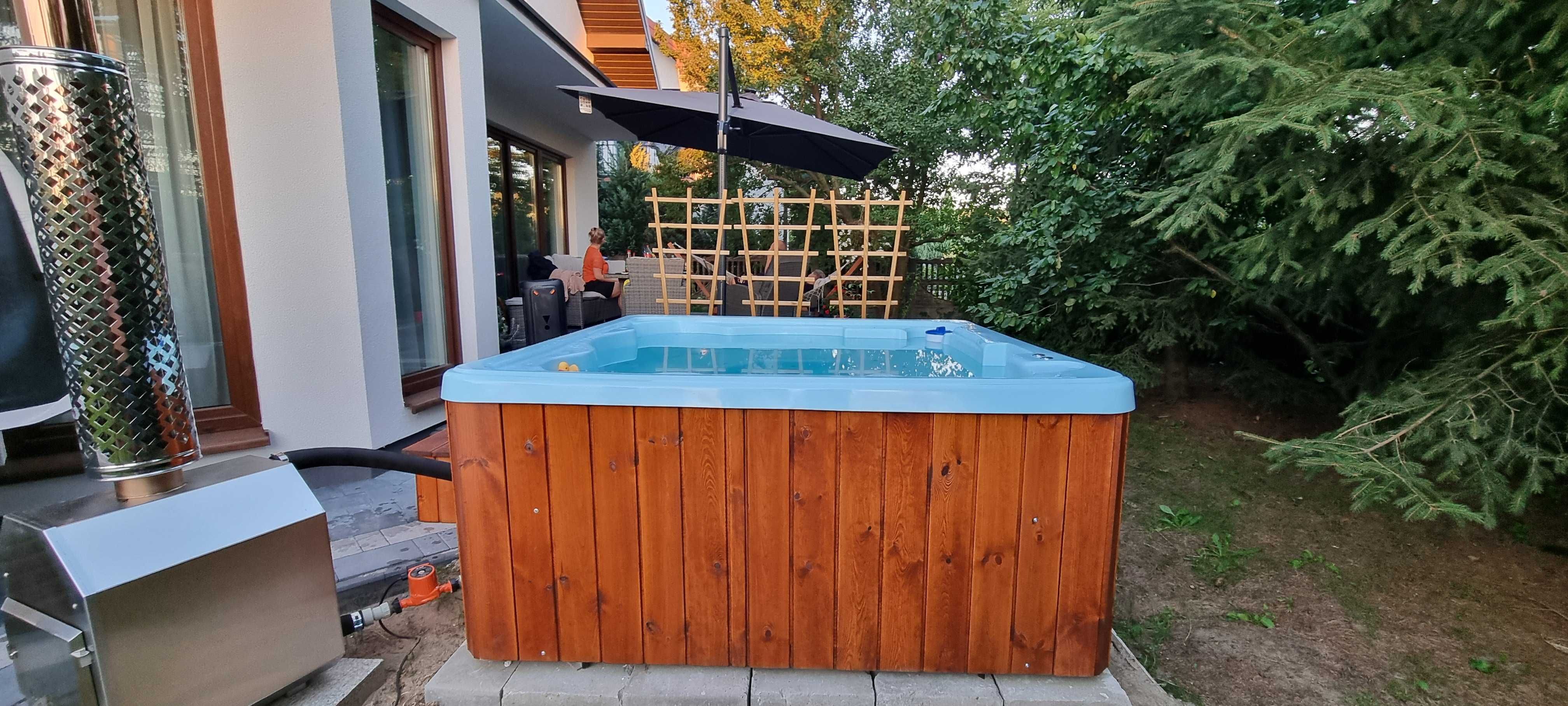 Jacuzzi gorąca beczka piec w komplecie pokrywa hydromasaż transport