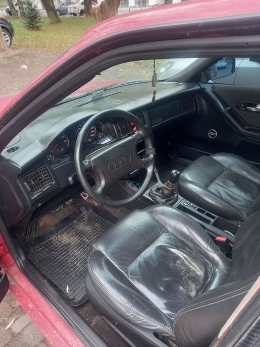 Продаж  ауді  80