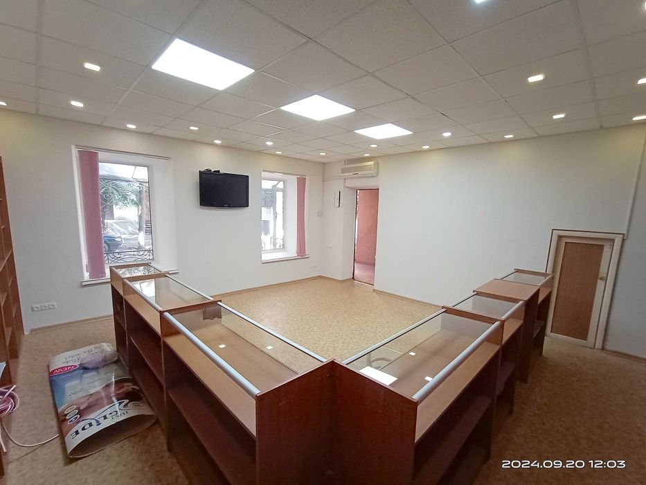 Аренда на Дерибасовской,16/ Офис Салон Магазин 35м²/ Двор «Лотос Мира»