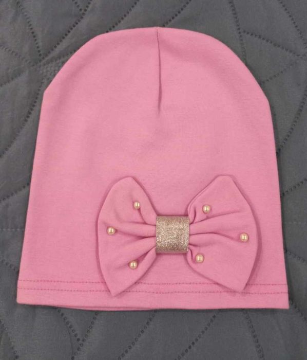 Продам шапки на дівчинку