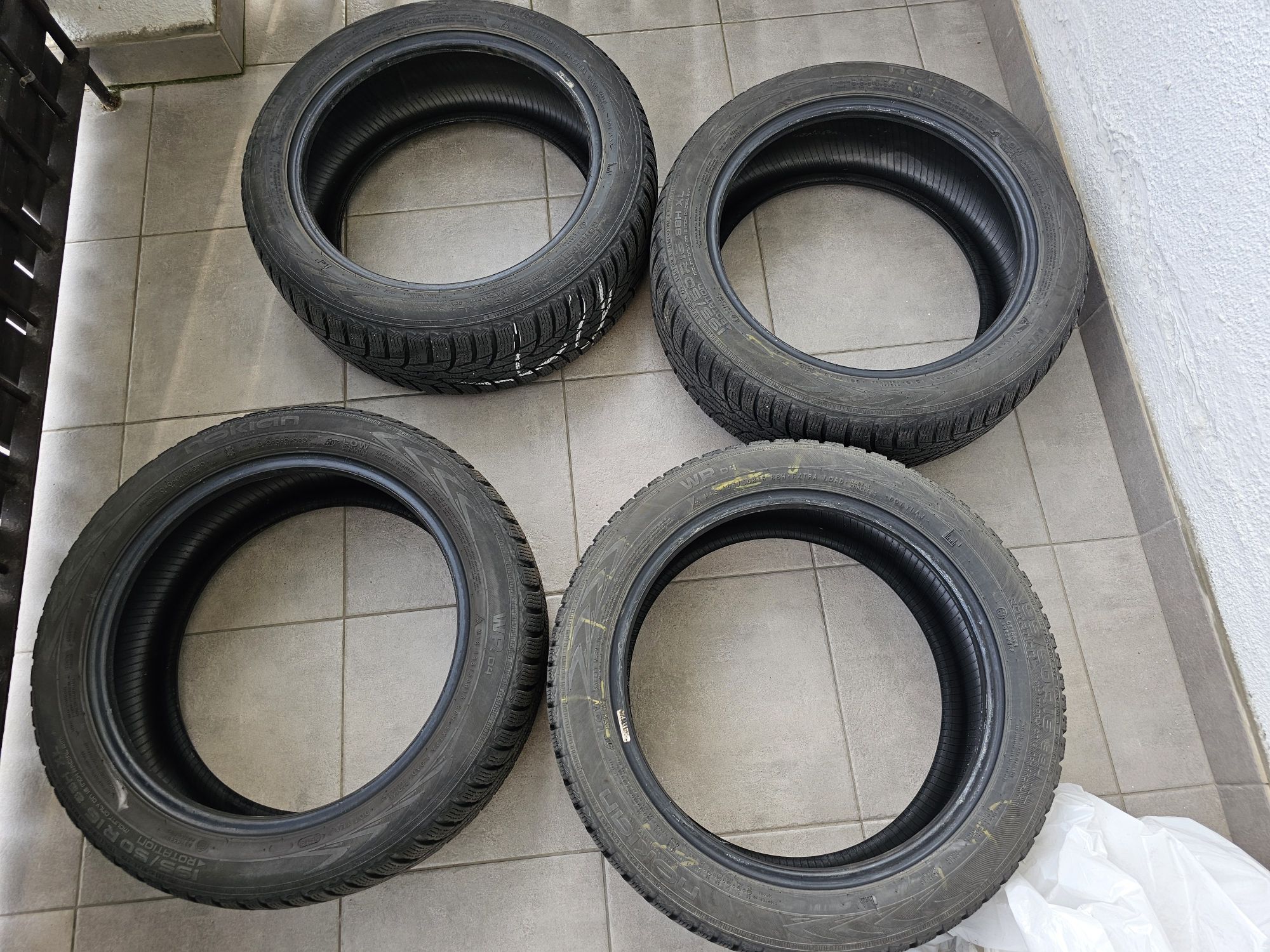 Opony zimowe Nokian wd4 195/50/16