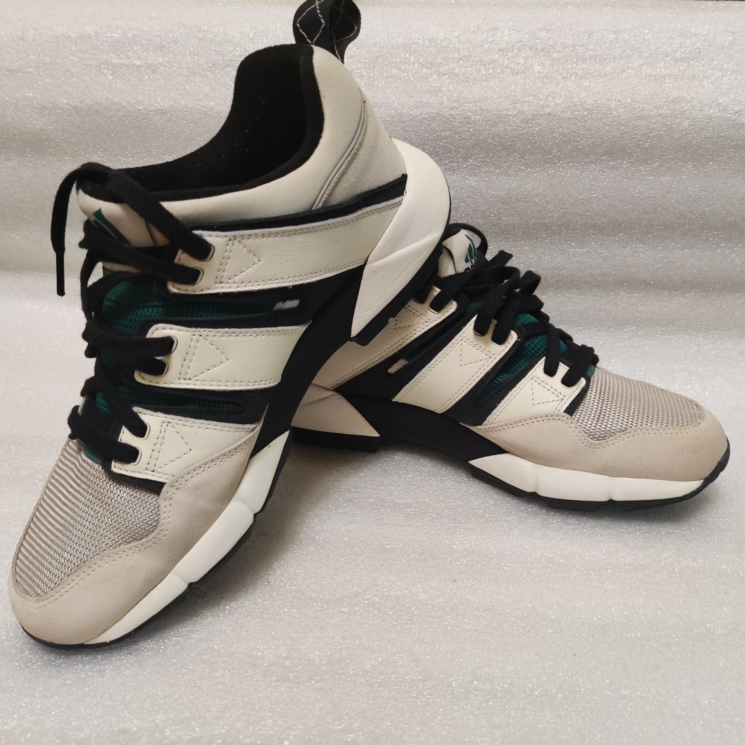 adidas equipment. кроссовки 42,5.