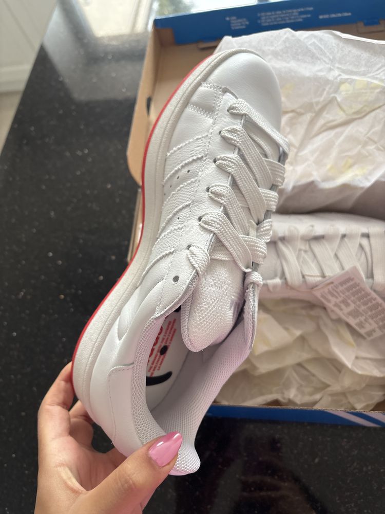 Adidas mata 44 czerwono biale limitowane
