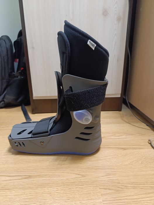 Голеностостопний ортез BORT Air Walker,гипс,фиксация
