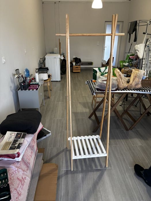 Cabide de roupa novo