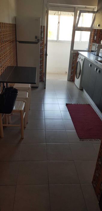 Alugo quarto em frente ao Jardim da Várzea-Torres Vedras