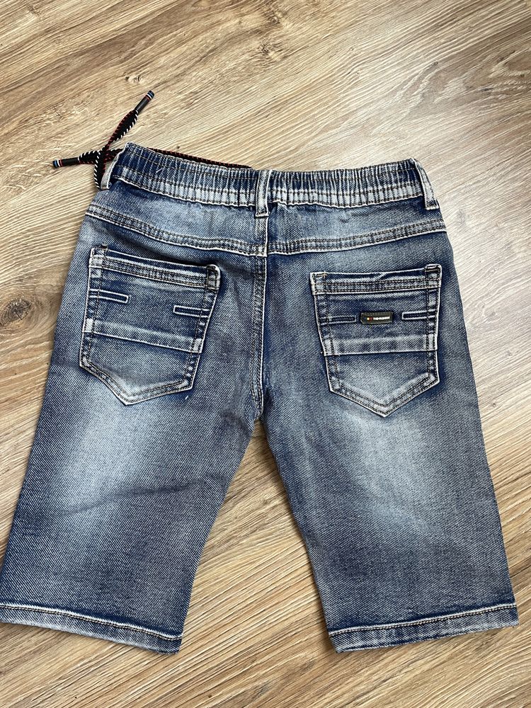 Шорти джинсові на хлопчика 8-10 років
