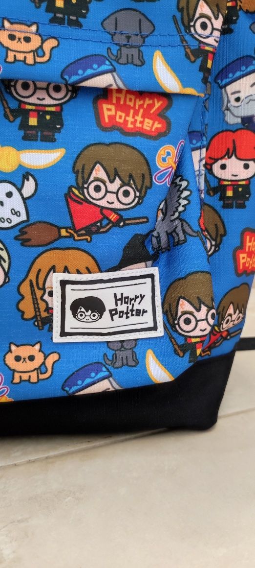 Mochila Herry Potter com entrada USB NOVA