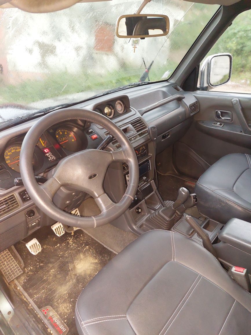 Mitsubishi pajero 2.5