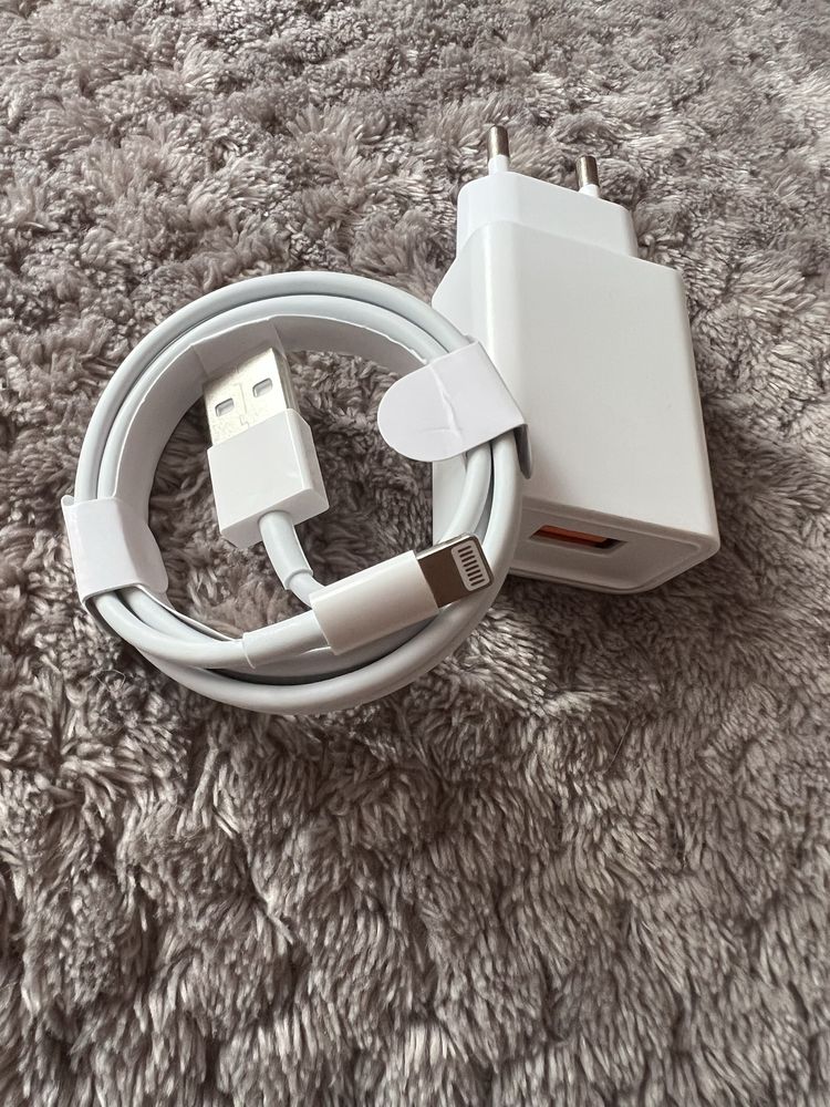Ładowarka do iPhone + Kabel Lightning 2,4A – Nowa, Wysokiej Jakości!